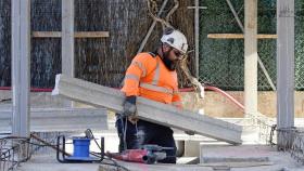 Trabajador en la obra.