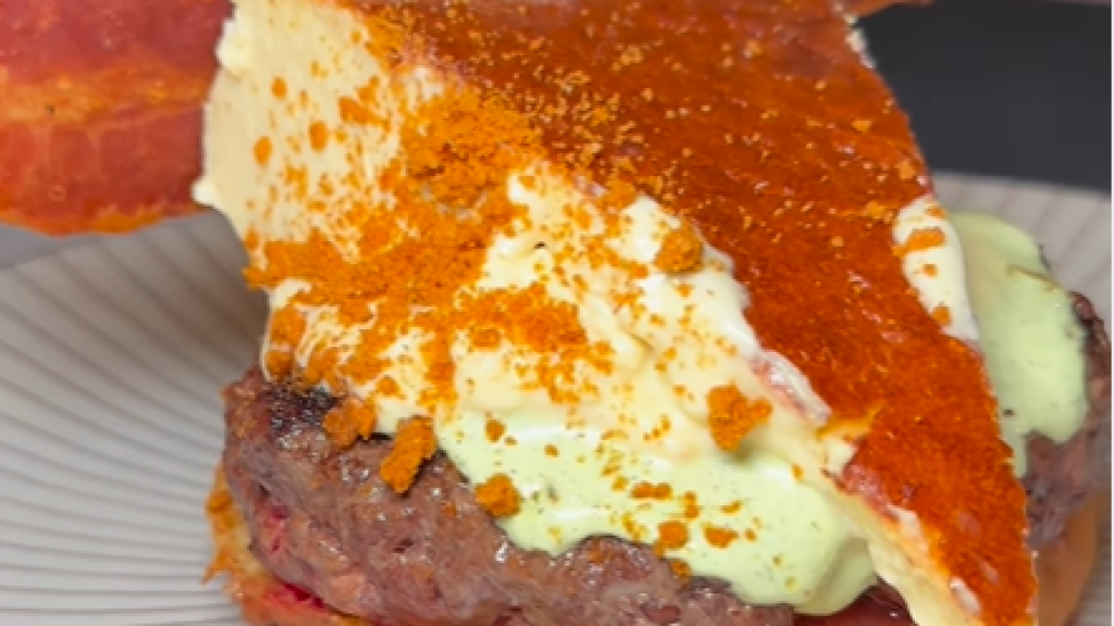 La hamburguesa más única de Euskadi con tarta de queso.