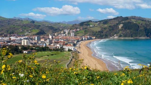 La mejor playa de Euskadi para surfear.