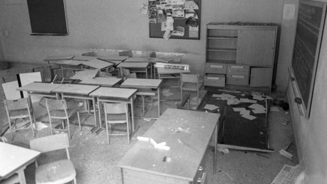 Ortuella rachaza que Netflix ruede “el drama” de la explosión de su colegio en 1980