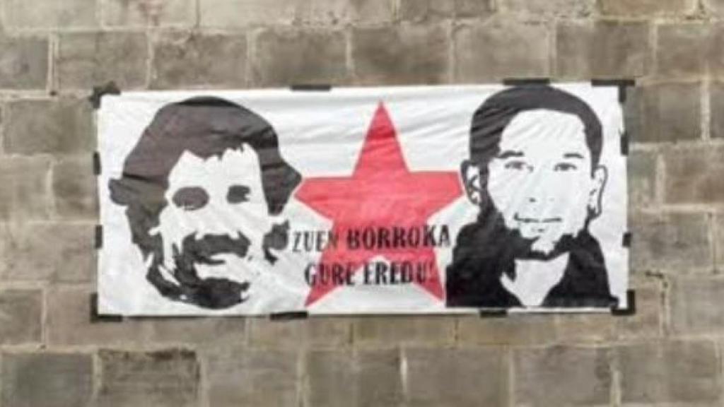 Cartel en el frontón de Elorrio