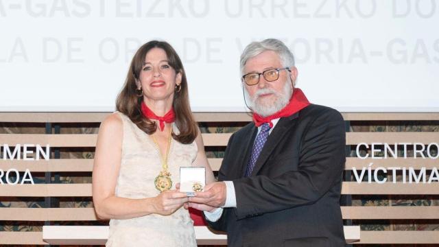 El Centro Memorial de las Víctimas del Terrorismo recibe la Medalla de Oro de Vitoria-Gasteiz.