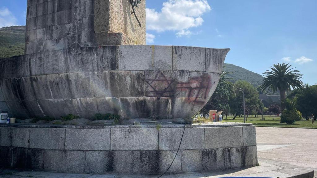 Pintadas en contra de Israel en el monumento de Carrero Blanco