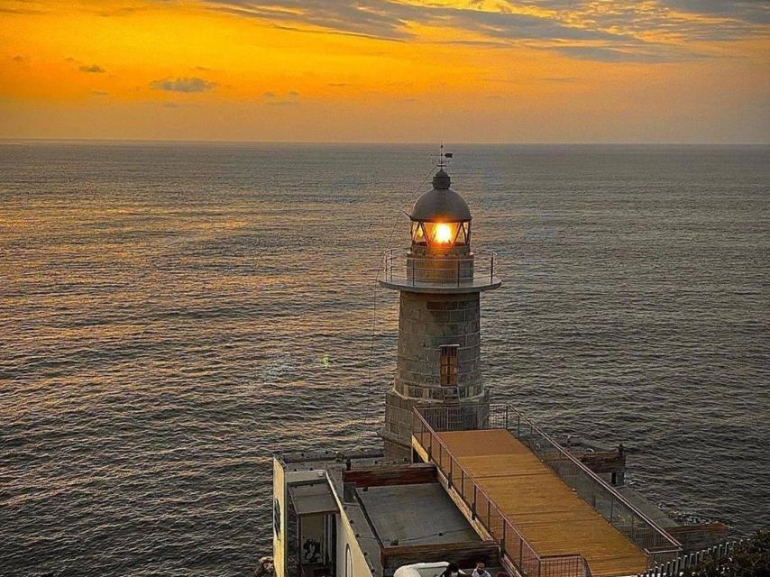 Atardecer en el Faro Santa Catalina / Bilbao Turismo