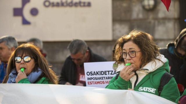 Concentración en defensa de Osakidetza