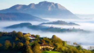 La Suiza vasca: el pueblo de cuento y más encantador de Euskadi que enamoró al rey Alfonso XIII