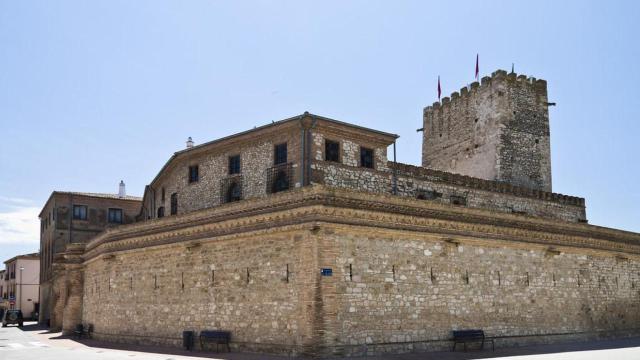 El castillo medieval más llamativo cerca de Euskadi.