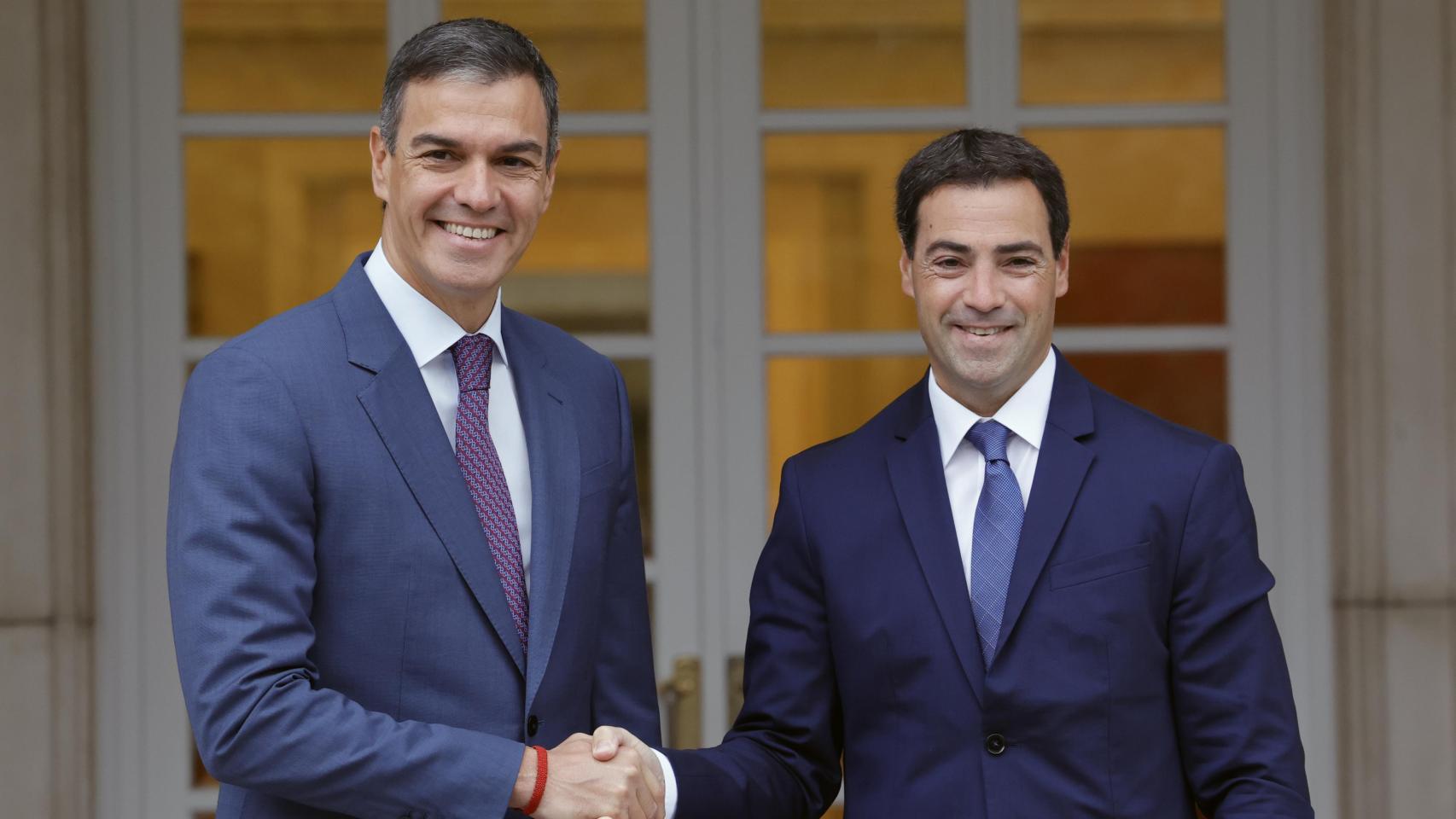 El jefe del Ejecutivo, Pedro Sánchez, recibe este viernes en la Moncloa al lehendakari, Imanol Pradales