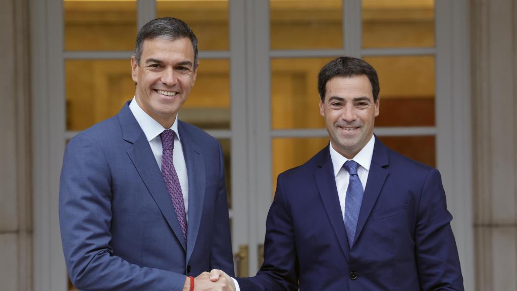 El jefe del Ejecutivo, Pedro Sánchez, recibe este viernes en la Moncloa al lehendakari, Imanol Pradales