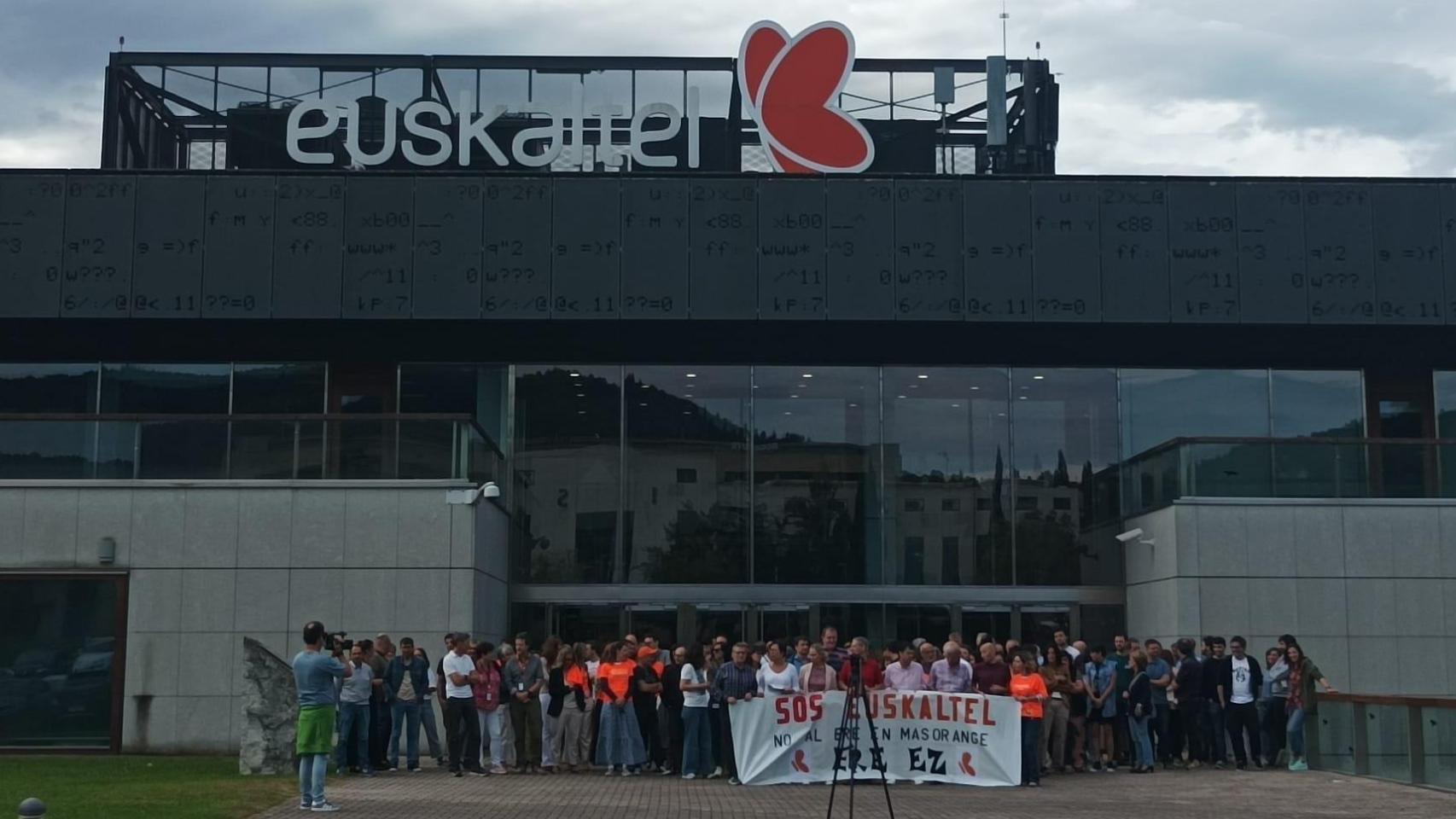 Movilización en la sede de Euskaltel de Zamudio (Bizkaia) el miércoles 25 de septiembre | Cedida CCOO