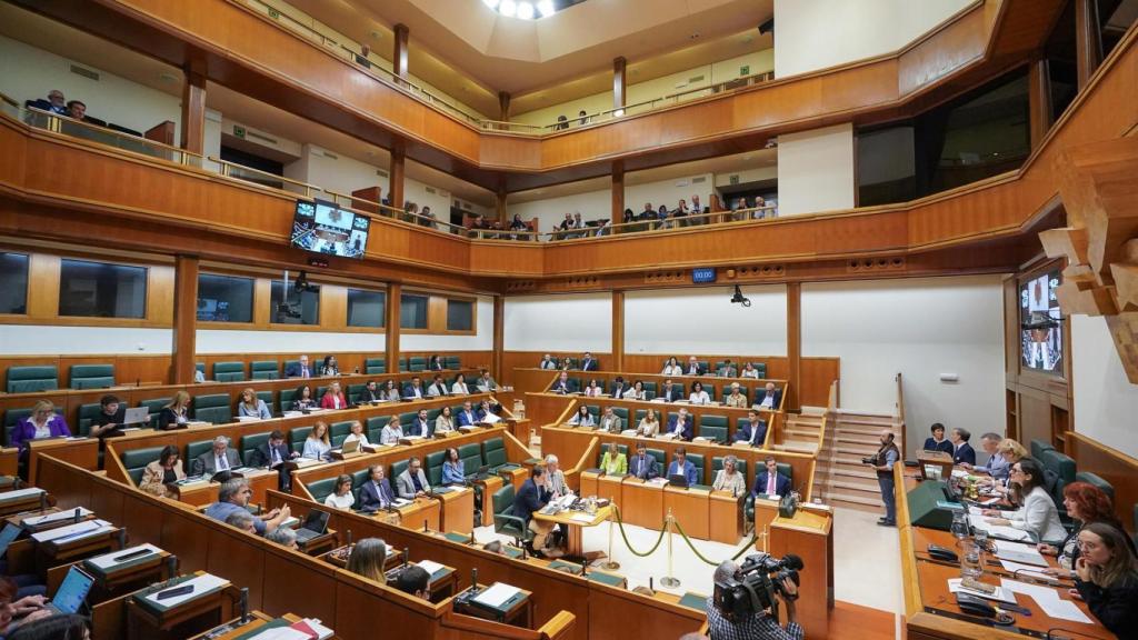 Primer pleno ordinario de la legislatura en el Parlamento vasco / IÑAKI BERASALUCE - EP