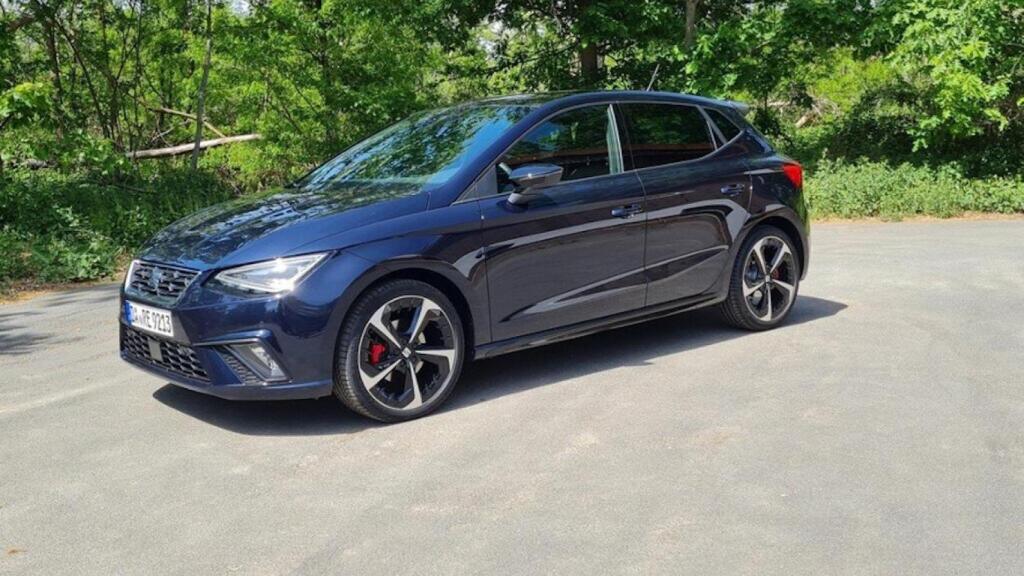 El Seat Ibiza FR gusta a los amantes del estilo deportivo con sus pinzas de freno rojas