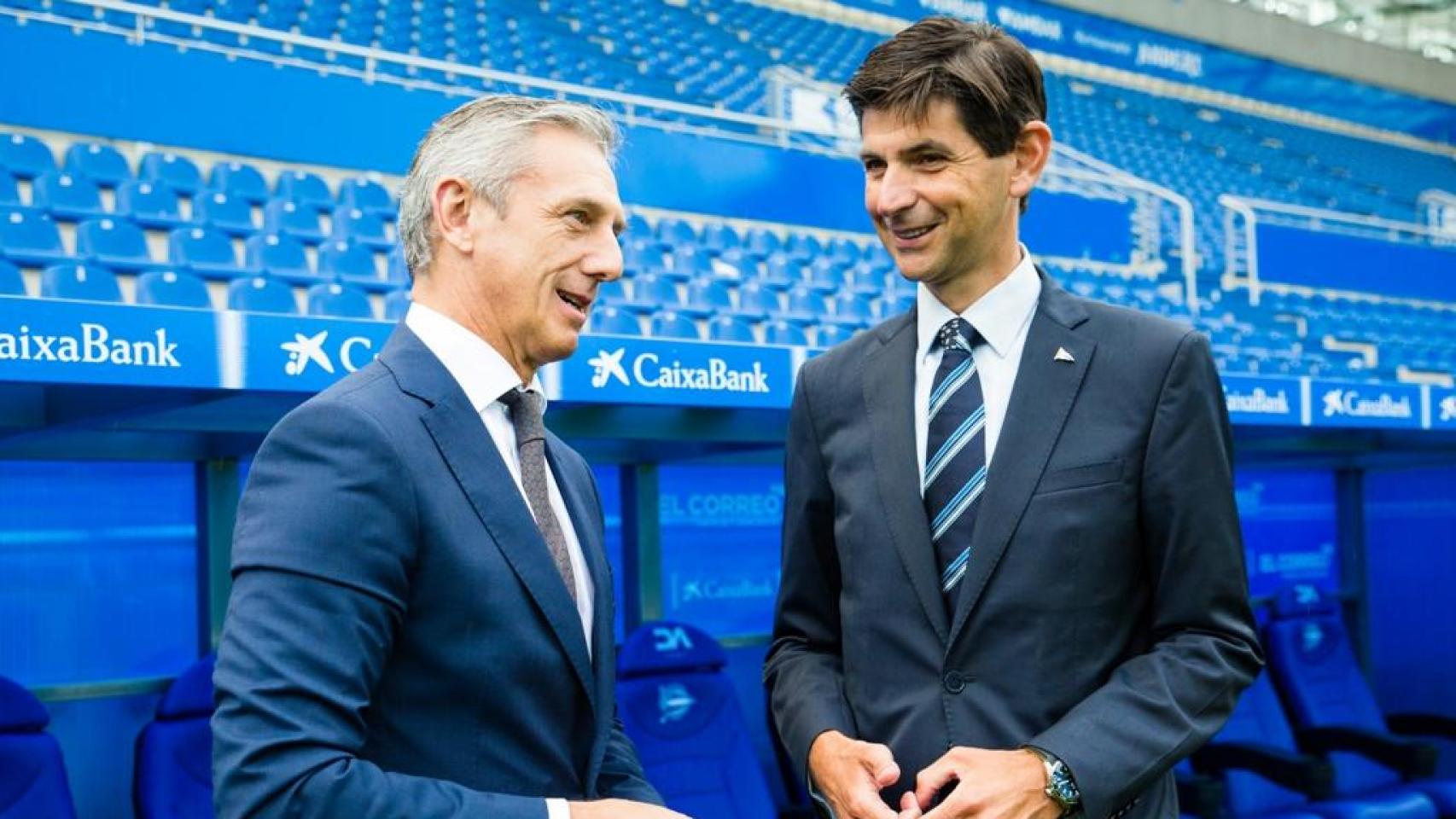 Fernández de Trocóniz, junto a Juan Pedro Badiola, director territorial de Euskadi y Cantabria