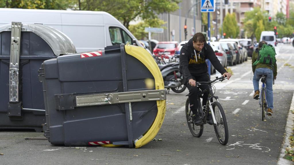 Los estragos de Kirk: 50 vuelos cancelados, retrasos en Metro Bilbao y cortes de luz