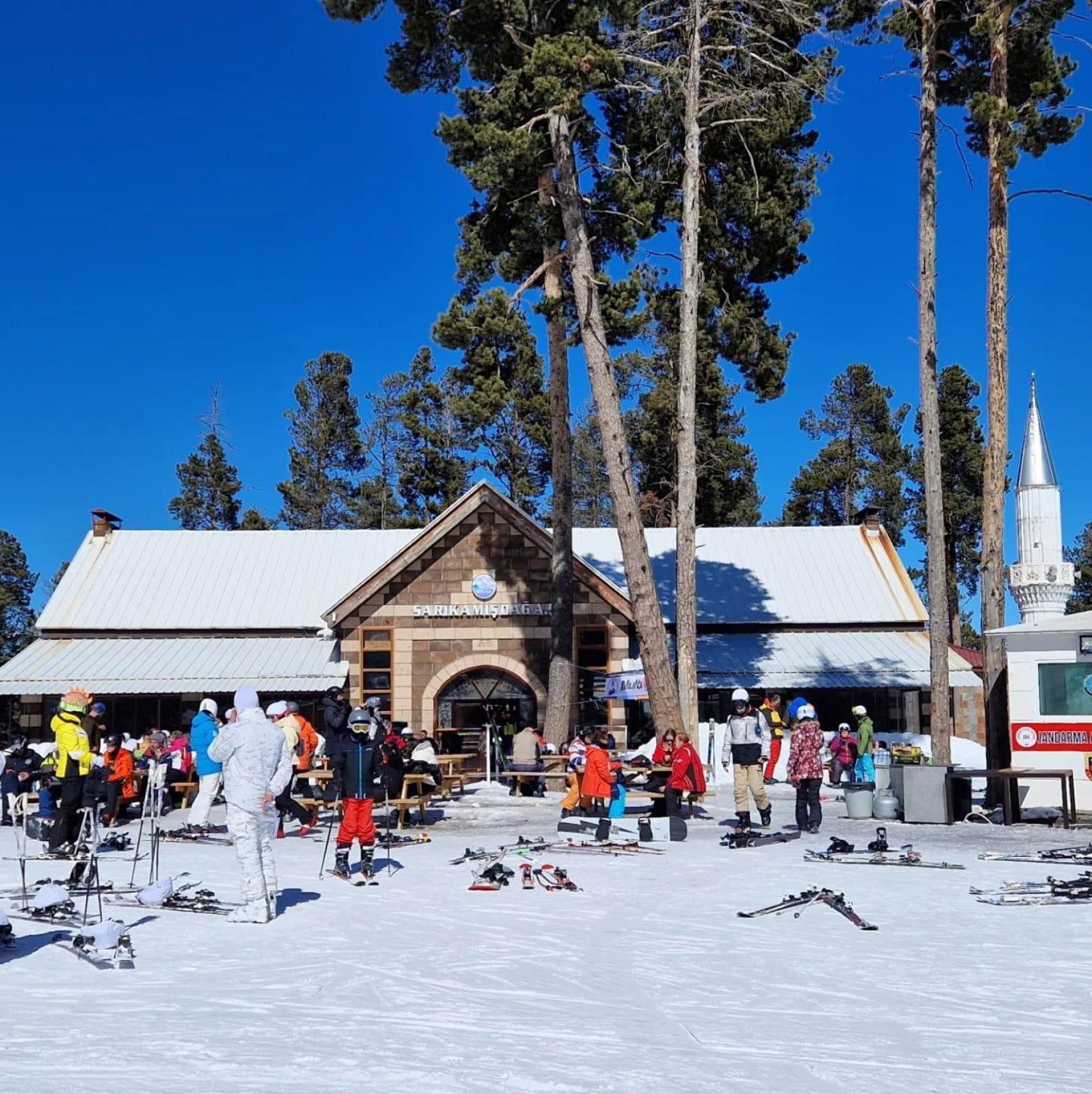 El centro de ski esta enclavado en la montaña Cibiltepe y en el se ofertan clases privadas / A. VIRI