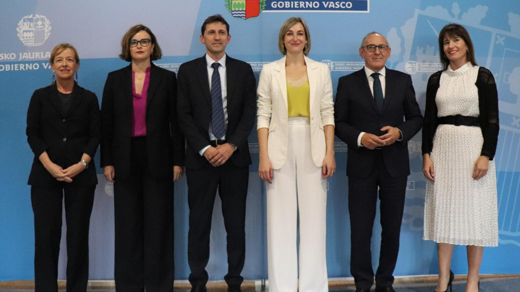 Foto de familia del último Consejo Vasco de Finanzas.