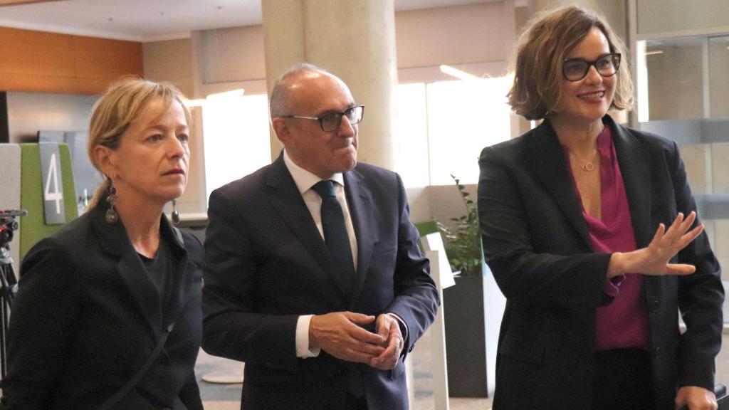 Los tres diputados generales, Eider Mendoza, Ramiro González y Elixabete Etxanobe