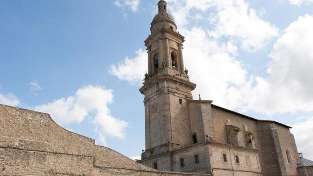 La iglesia del pueblo de Euskadi con el nombre más feliz.