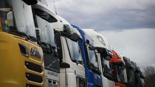 Arranca la primera jornada de huelga de transportistas por carretera en Euskadi