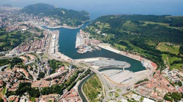 El Puerto de Pasaia, visto desde otro ángulo.