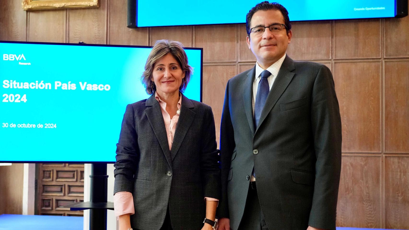 Marta Alonso, directora de zona norte de BBVA, y Miguel Cardoso, economista jefe