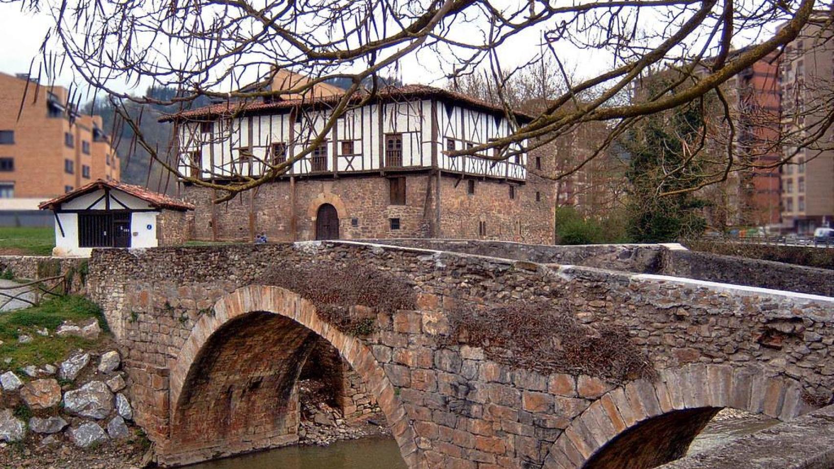 El exclusivo pueblo de Euskadi donde nació Karlos Arguiñano.