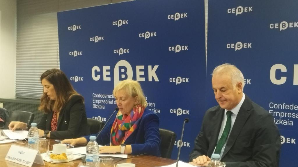 Los máximos responsables de Cebek, en el centro Carolina Pérez Toledo / EP