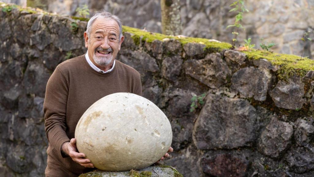 El fondo de nevera de Arguiñano, que no demoniza el aceite de girasol, es básico: legumbres, arroz, puerros, zanahorias, cebolla, ajos y pimientos. Al menos el, con eso es capaz de elaborar platos de fundamento y ricos, ricos / RUBÉN BLYTH