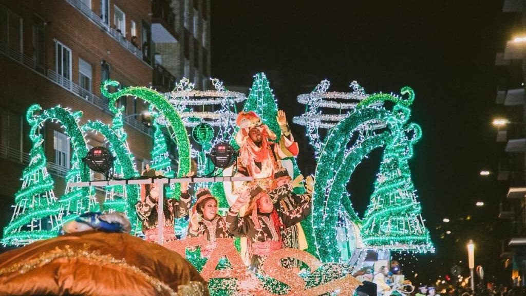 Luces en la Cabalgata de Reyes / Turismo Vitoria