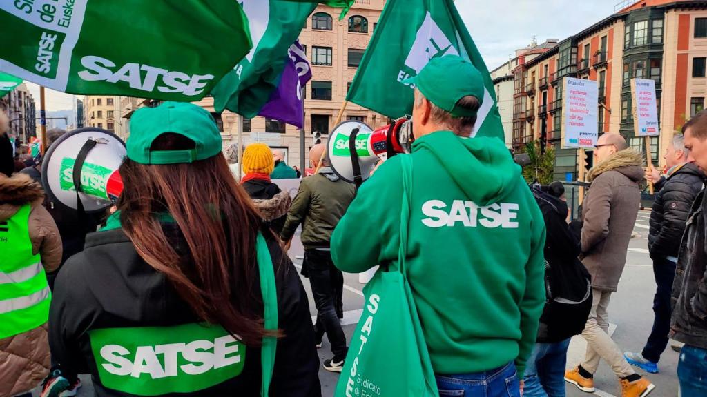 Manifestantes de Satse