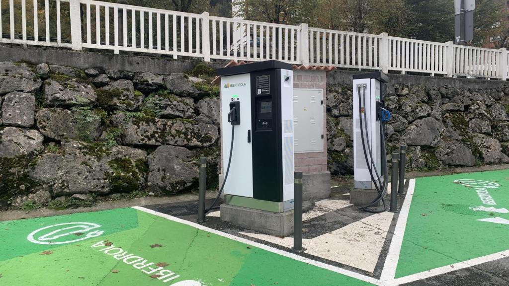 Iberdrola permitirá pagar con tarjeta en sus puntos de carga de coches eléctricos antes de verano