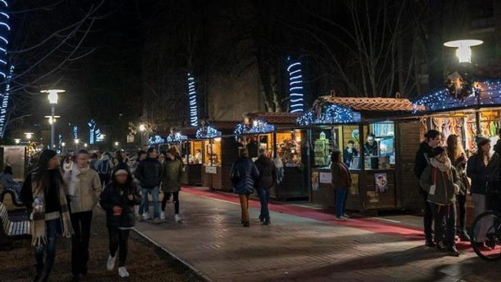 Mercado Navideño de Aenkomer