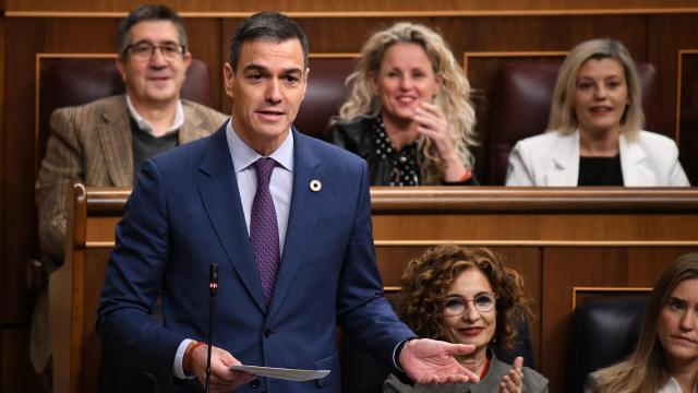 El presidente del Gobierno, Pedro Sánchez, interviene durante una sesión de control al Gobierno en el Congreso de los Diputados, a 11 de diciembre de 2024