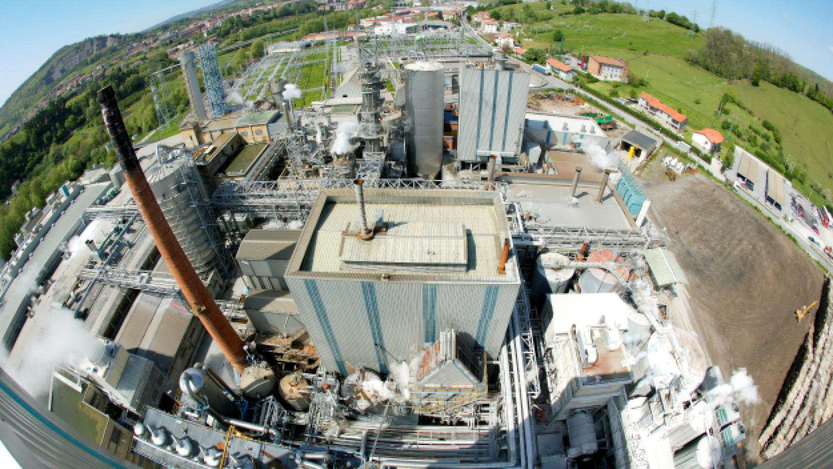 Vista de Iberpapel desde fuera, en su sede de Hernani (Gipuzkoa)