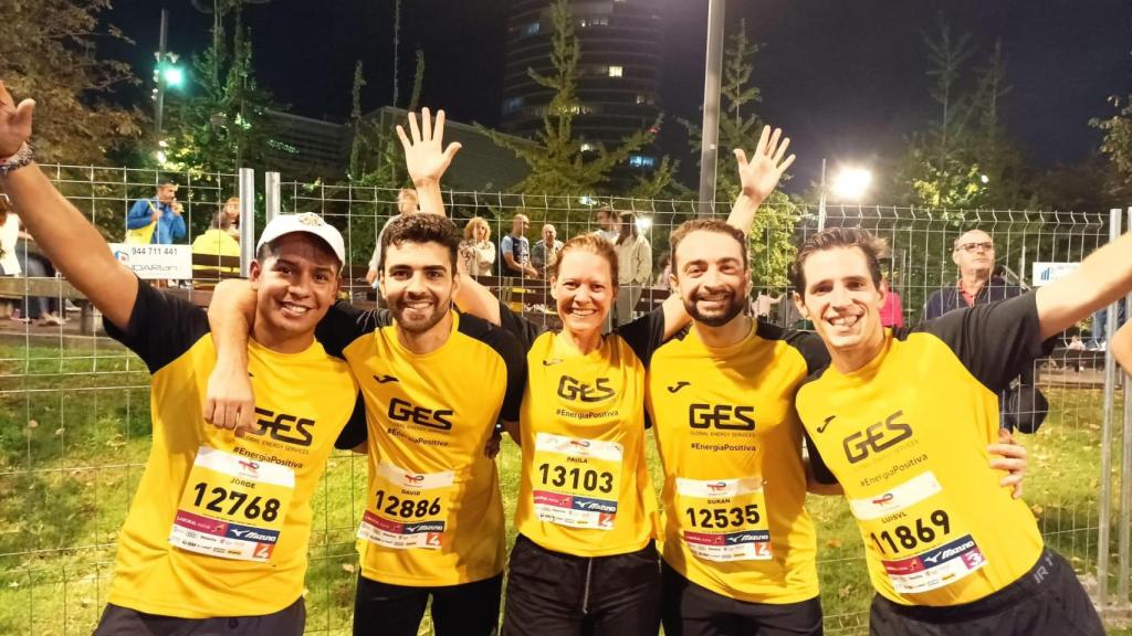 Un equipo de empleados de GES participaron en la Bilbao Night Marathon.