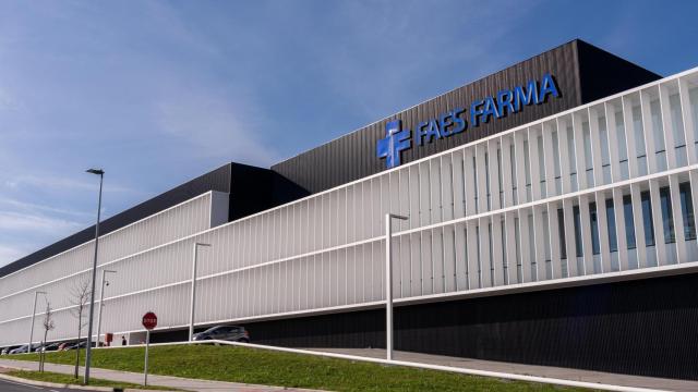 Planta de producción de Faes Farma en Derio (Bizkaia)