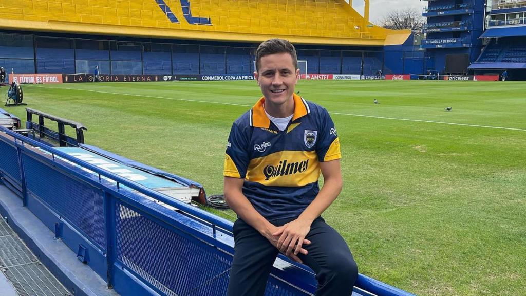 Herrera, con la camiseta de Boca Juniors durante una visita en 2023.