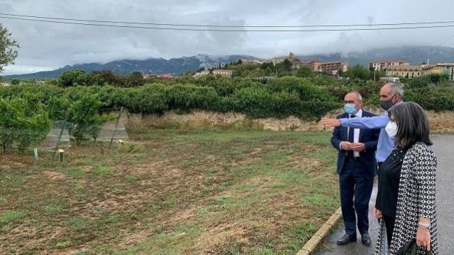 Ramiro Gonzlez, en su visita a Laguardia tras un temporal de fuertes lluvias. / EP