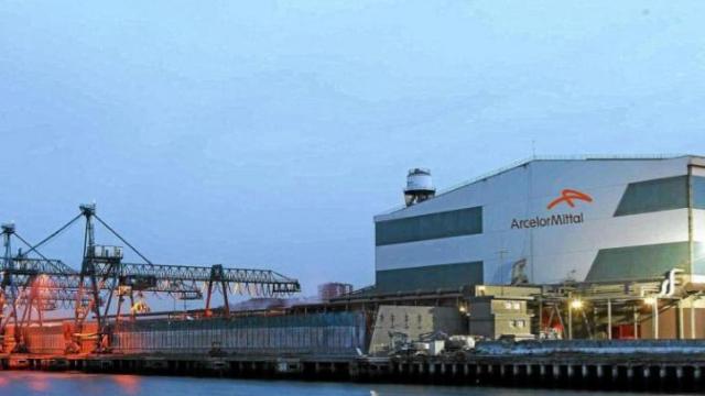 Vista de la empresa siderrgica ArcelorMittal de Sestao, en Bizkaia. EFE