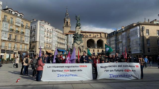 Concentracin de los trabajadores de Ibermtica en Vitoria / CV