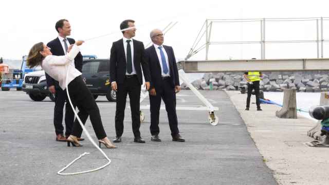 La ministra Teresa Ribera durante el bautismo de Demosath en el Puerto de Bilbao / EP