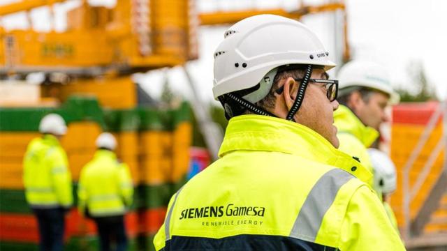 Un trabajador de Siemens Gamesa.