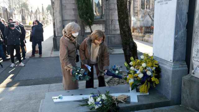 Consuelo Ordez y Ana Irbar, la viuda de Gregorio Ordez. / EP