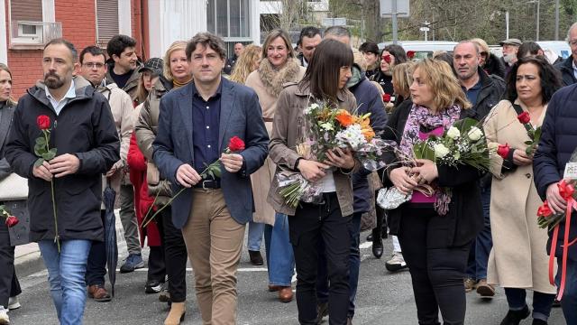 Dirigentes socialistas en el homenaje al edil asesinado por ETA en Mondragón (Gipuzkoa) en 2008 Isaías Carrasco/Europa Press