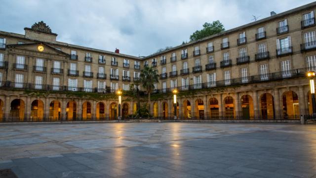 La Plaza Nueva de Bilbao.