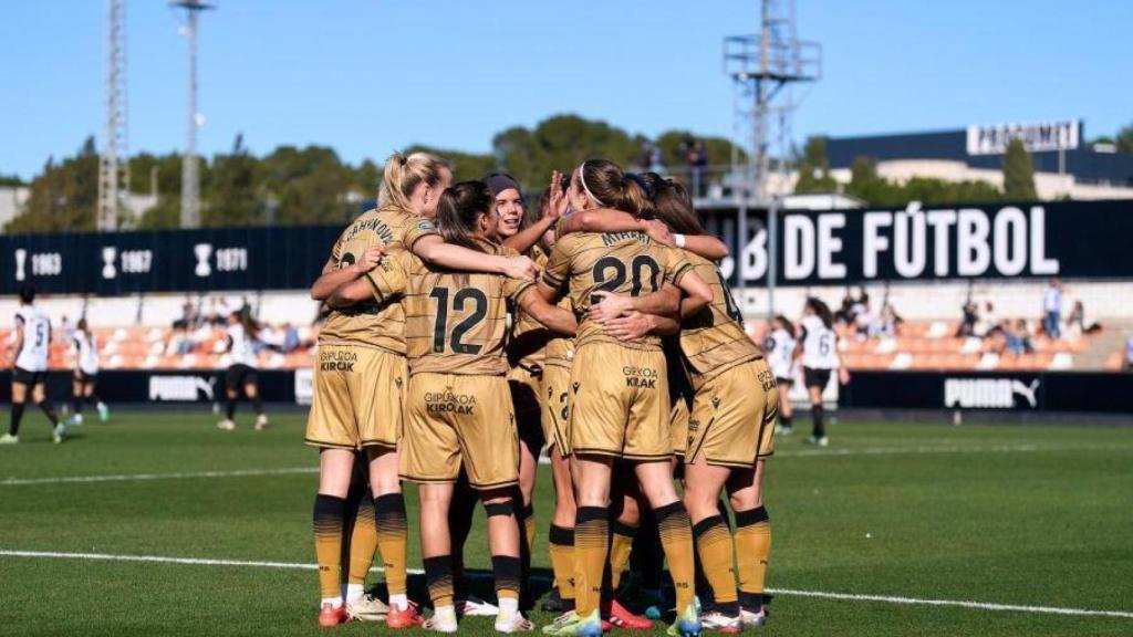 La Real Sociedad celebra un gol anotado.