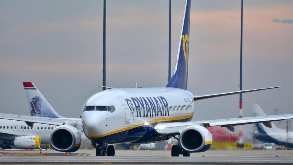 Avión Ryanair Aeropuerto de Foronda Vitoria