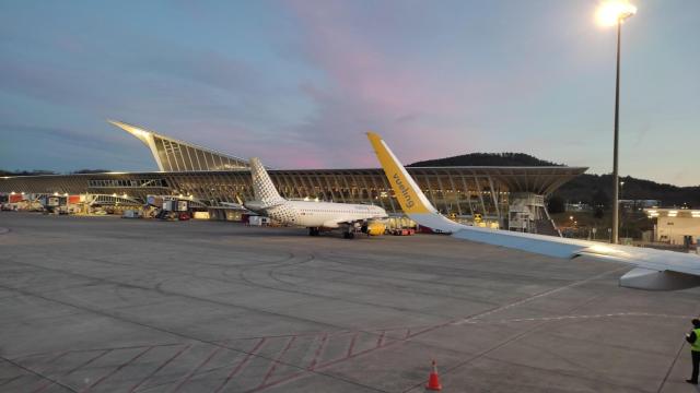 Vuelos desviados en Bilbao y Vitoria activa el plan de emergencia por viento