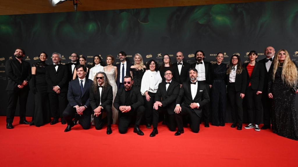 El equipo de la película ´La infiltrada´ posa en la alfombra roja de la 39 edición de los Premios Goya / EFE