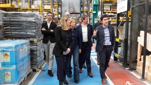 La diputada general de Gipuzkoa visita las instalaciones de ULMA.